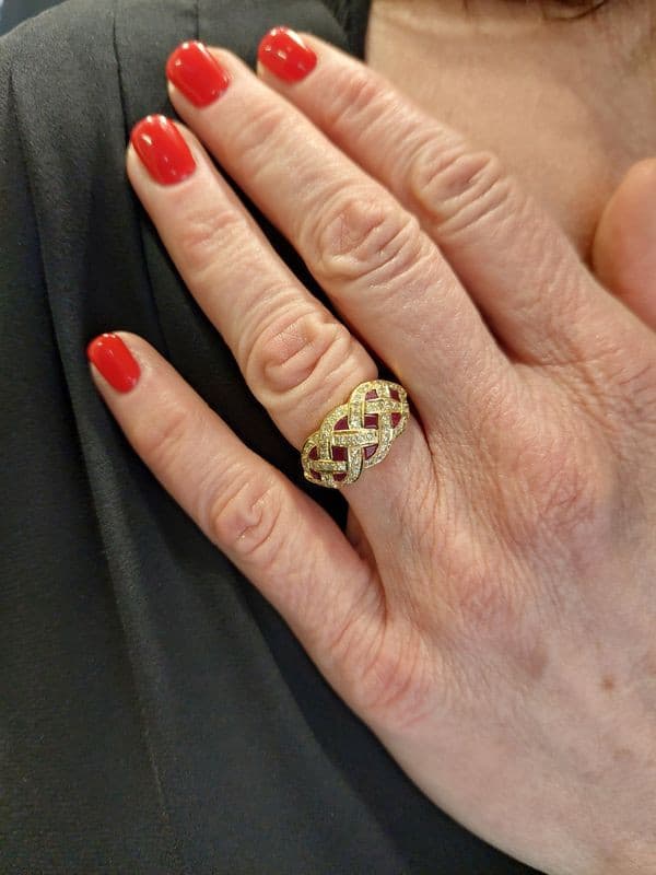 BAGUE RUBIS ET DIAMANTS — vue 2