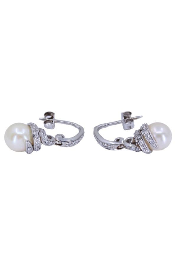 BOUCLES D'OREILLES PENDANTES PERLES ET DIAMANTS — vue 3