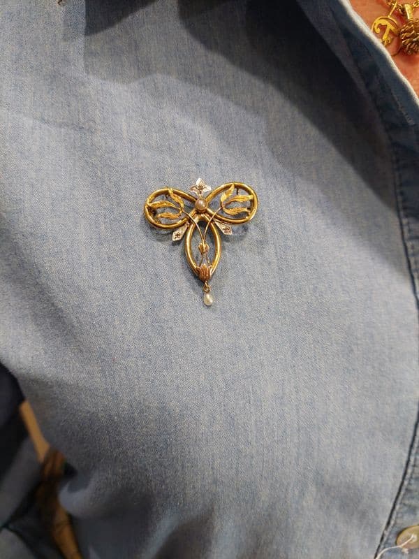 BROCHE ANCIENNE PERLES ET DIAMANTS — vue 2