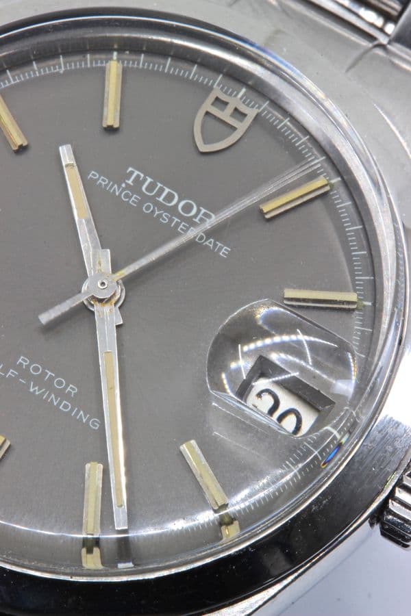 TUDOR PRINCE OYSTERDATE — vue 2