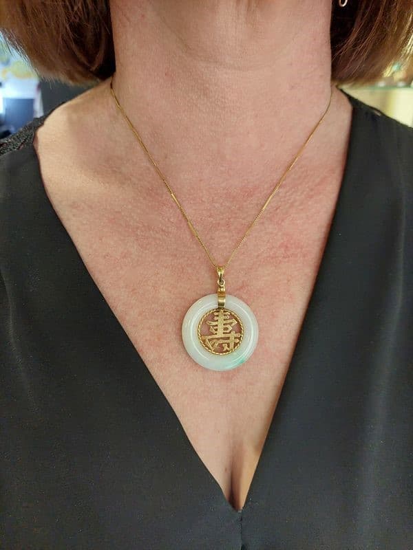 PENDENTIF CHINOIS EN JADE — vue 2