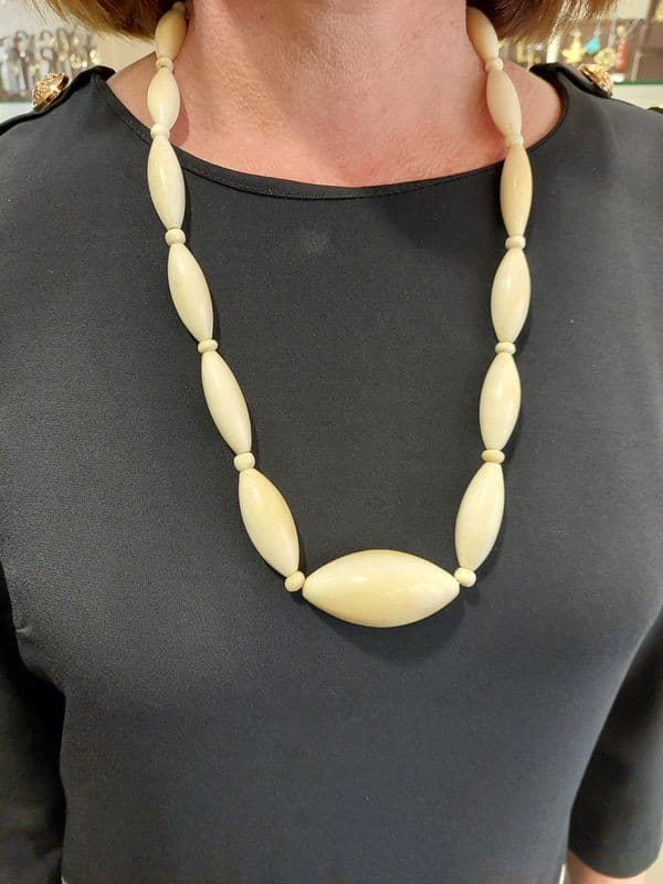 COLLIER EN IVOIRE — vue 2