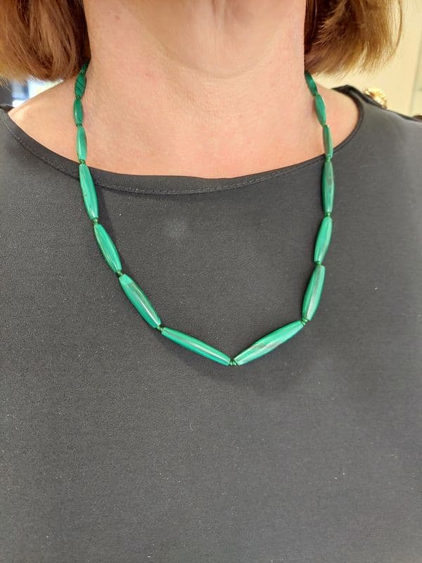 COLLIER EN MALACHITE — vue 2