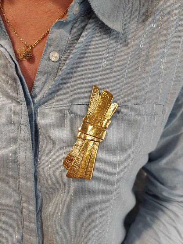 BROCHE YVES SAINT LAURENT — vue 2
