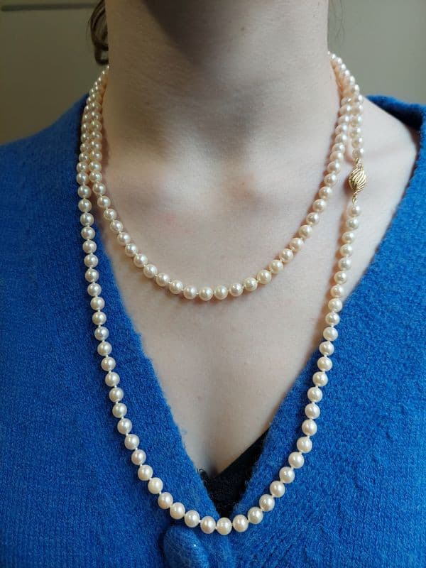 SAUTOIR EN PERLES — vue 2