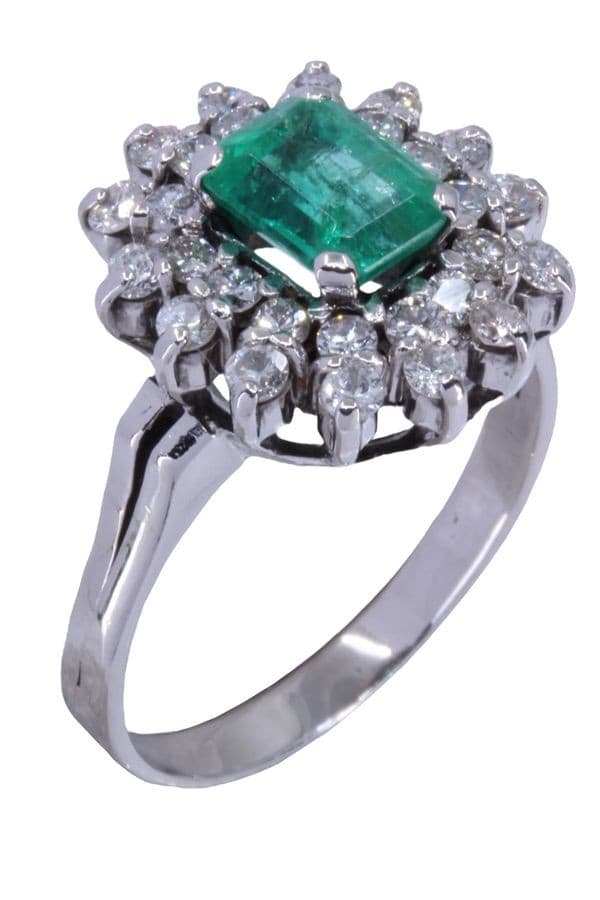 BAGUE POMPADOUR ÉMERAUDE ET DIAMANTS — vue 3