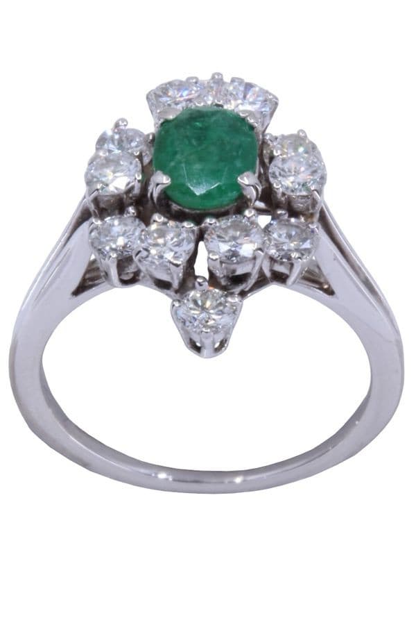 BAGUE ÉMERAUDE ENTOURAGE DIAMANTS — vue 1