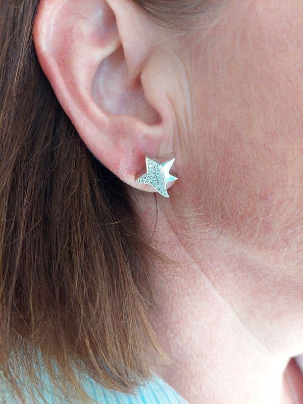 BOUCLES D'OREILLES ÉTOILES DIAMANTÉES — vue 2