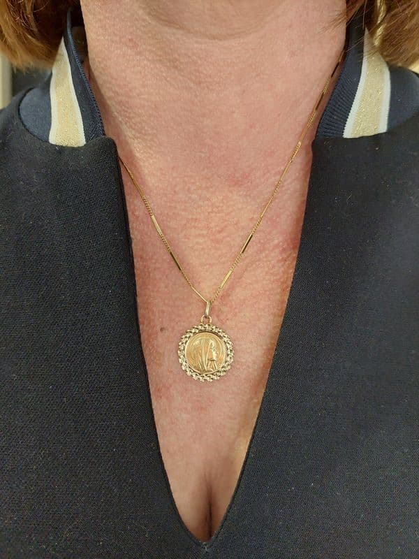 MÉDAILLE VIERGE SIGNÉE GRUN — vue 2