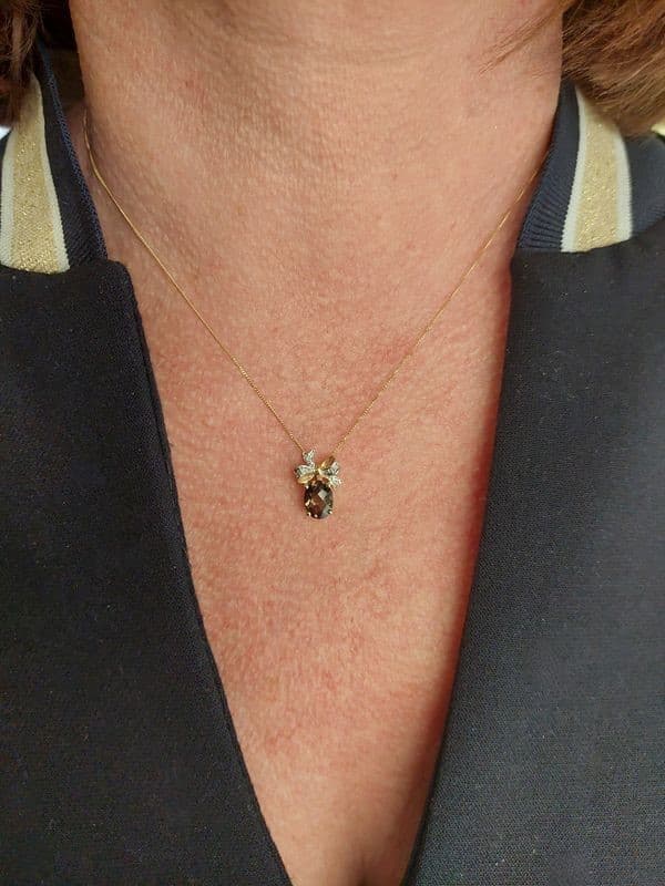 COLLIER QUARTZ FUMÉ ET DIAMANTS — vue 2