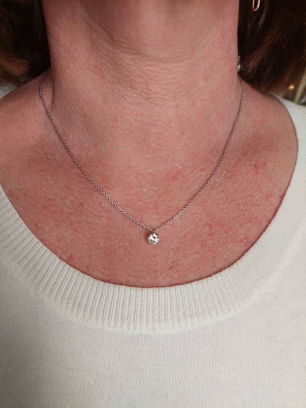 COLLIER DIAMANT SOLITAIRE 0.65 CARAT — vue 2
