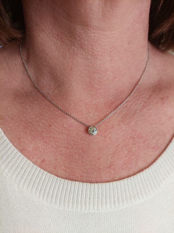 COLLIER DIAMANT SOLITAIRE 0.80 CARAT — vue 2