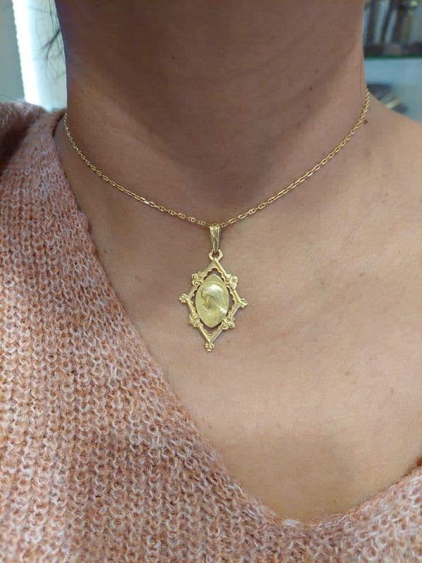 MEDAILLE VIERGE ART-DÉCO — vue 2