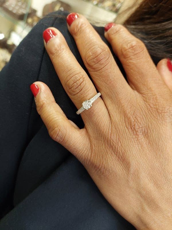 BAGUE STYLE SOLITAIRE DIAMANTS — vue 2