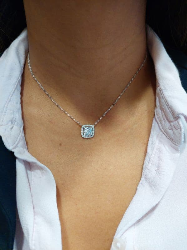 COLLIER A.P.M MONACO "LUMIÈRE" — vue 2