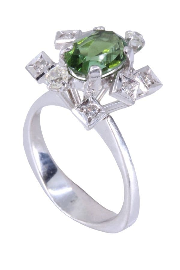 BAGUE ANCIENNE PÉRIDOT ET DIAMANTS — vue 5