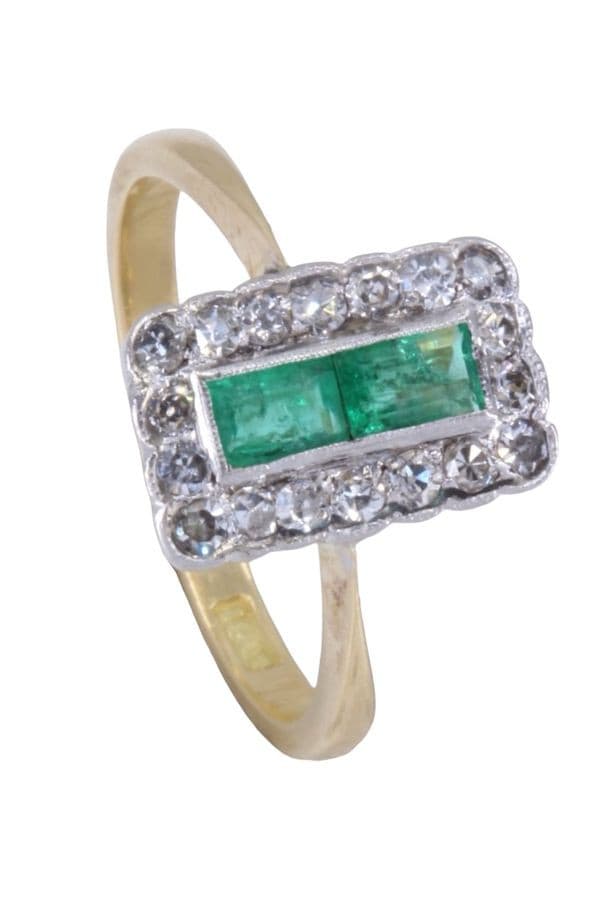 BAGUE ANCIENNE ÉMERAUDES ET DIAMANTS — vue 4