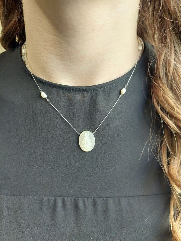 COLLIER VIERGE PERLES ET NACRE — vue 2