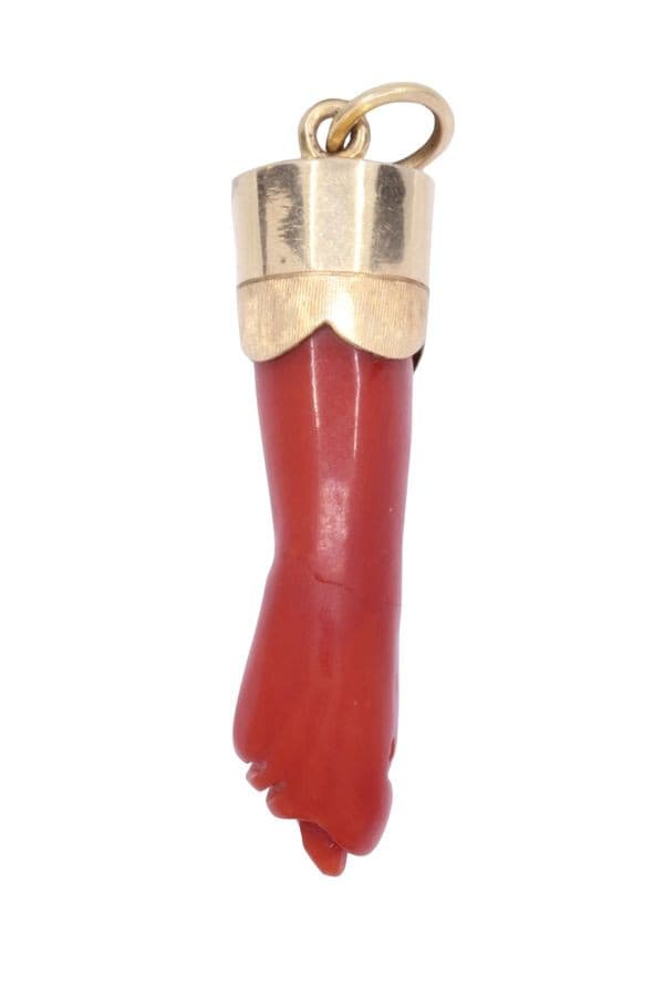PENDENTIF "MANO FIGA" EN CORAIL — vue 3