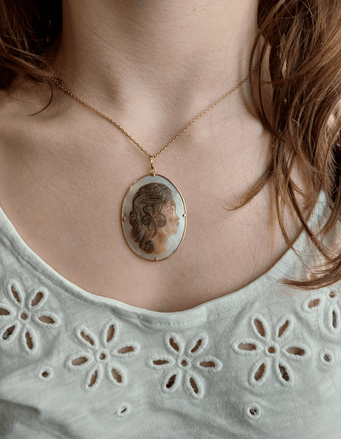 PENDENTIF CAMÉE NACRE TAHITIENNE — vue 2