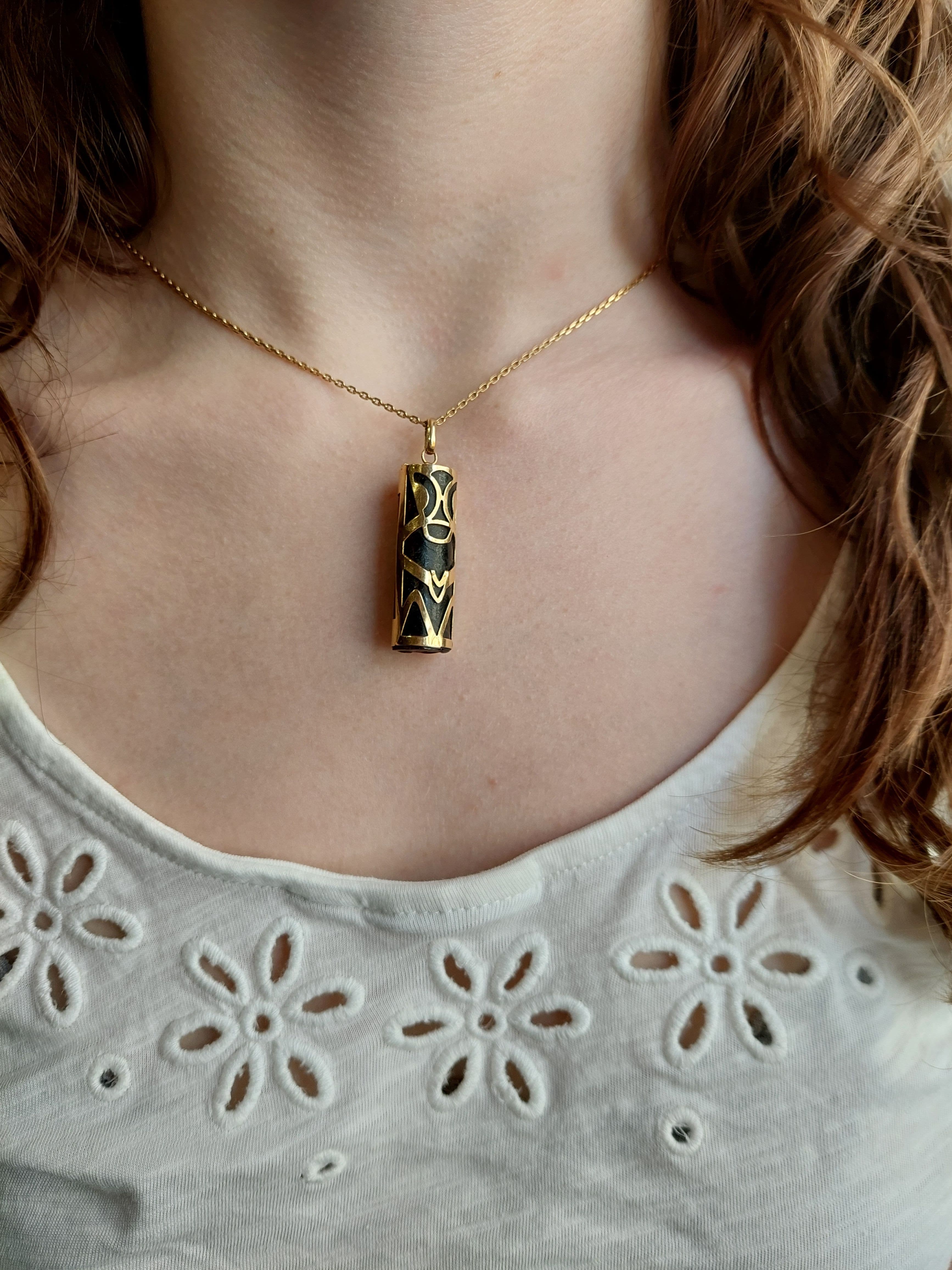 PENDENTIF TIKI ONYX — vue 2
