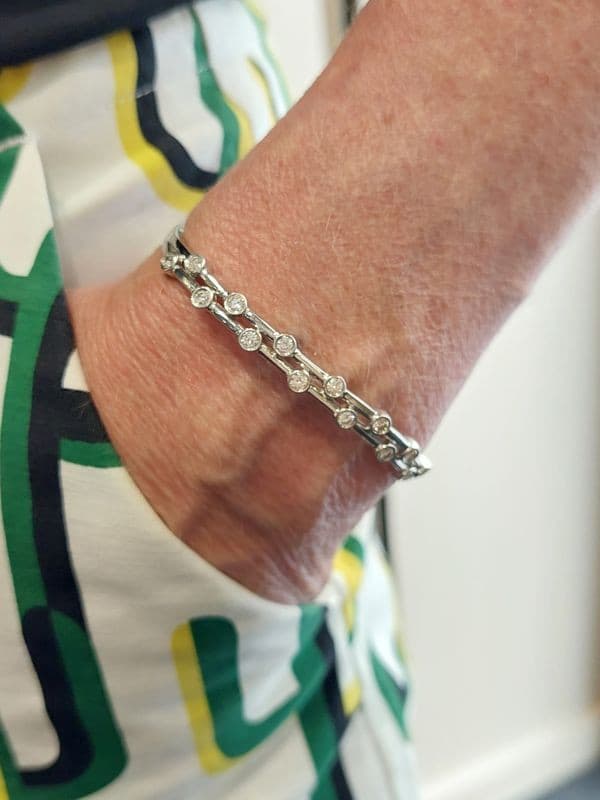 BRACELET JONC OUVRANT DIAMANTS — vue 2