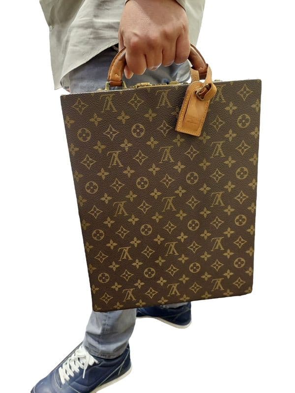 MALLETTE LOUIS VUITTON MONOGRAM — vue 2