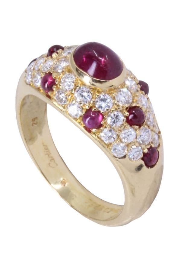BAGUE CARTIER RUBIS ET DIAMANTS — vue 3