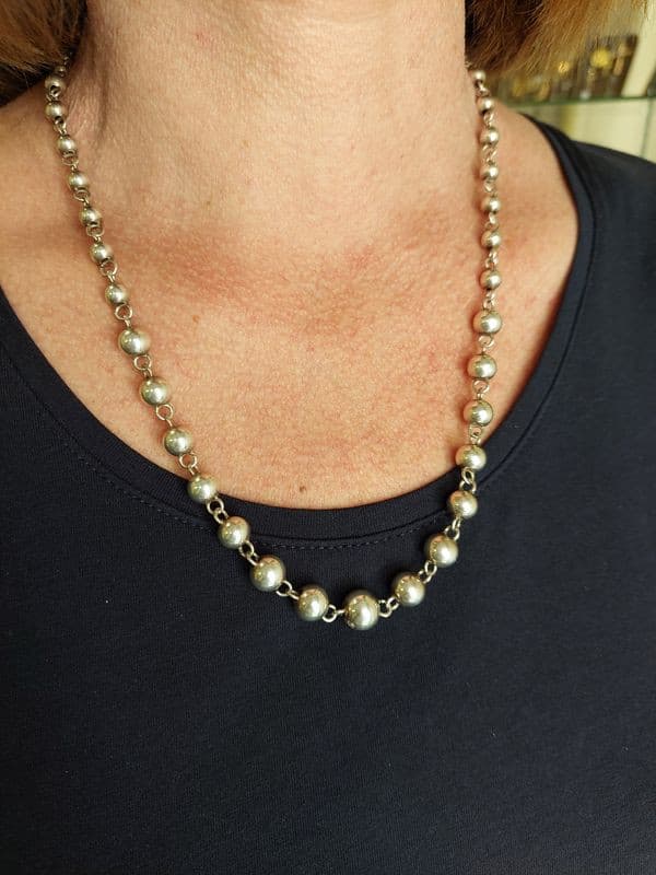 COLLIER MARSEILLAIS EN CHUTE — vue 2