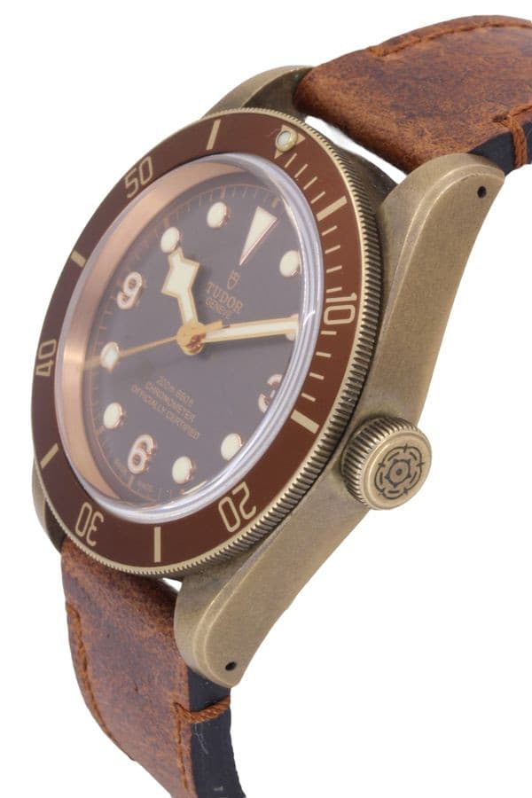 TUDOR BLACK BAY BRONZE - FULL SET — vue 4