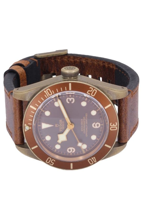 TUDOR BLACK BAY BRONZE - FULL SET — vue 5