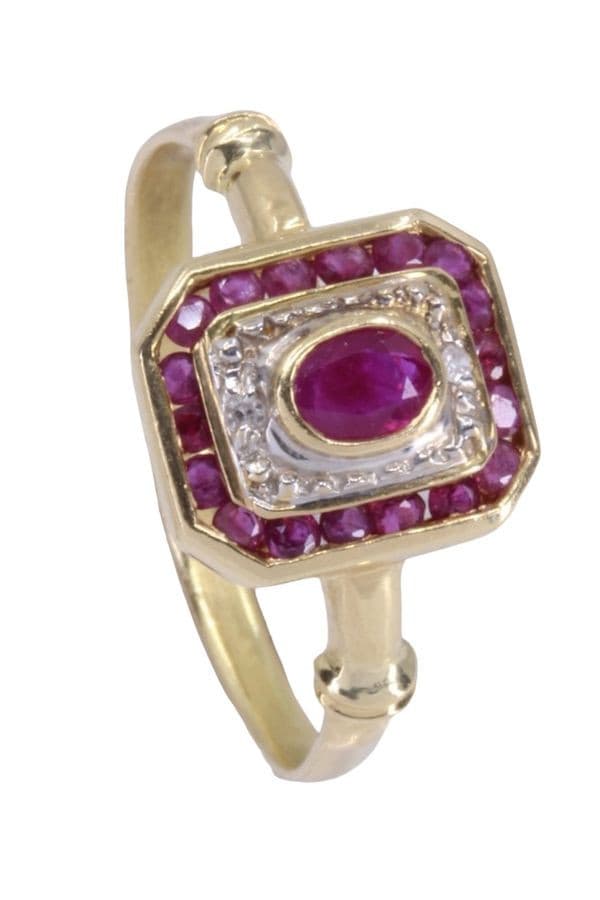 BAGUE MODERNE RUBIS ET DIAMANTS — vue 4