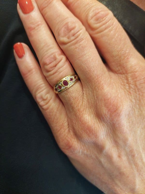 BAGUE JONC RUBIS — vue 2