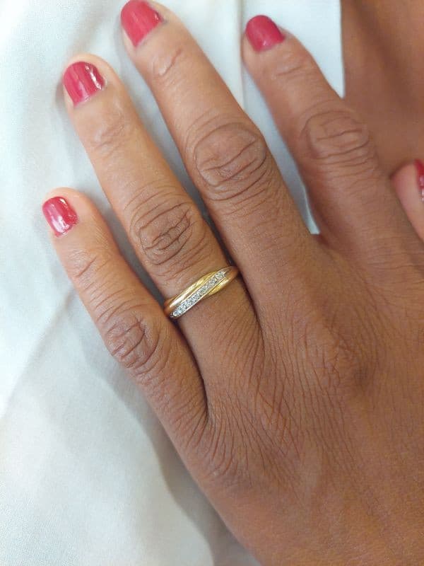BAGUE MODERNE ENTRELACÉE DIAMANTS — vue 2