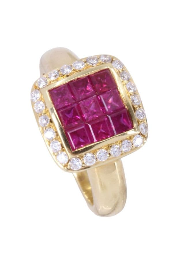 BAGUE MODERNE RUBIS ET DIAMANTS — vue 3