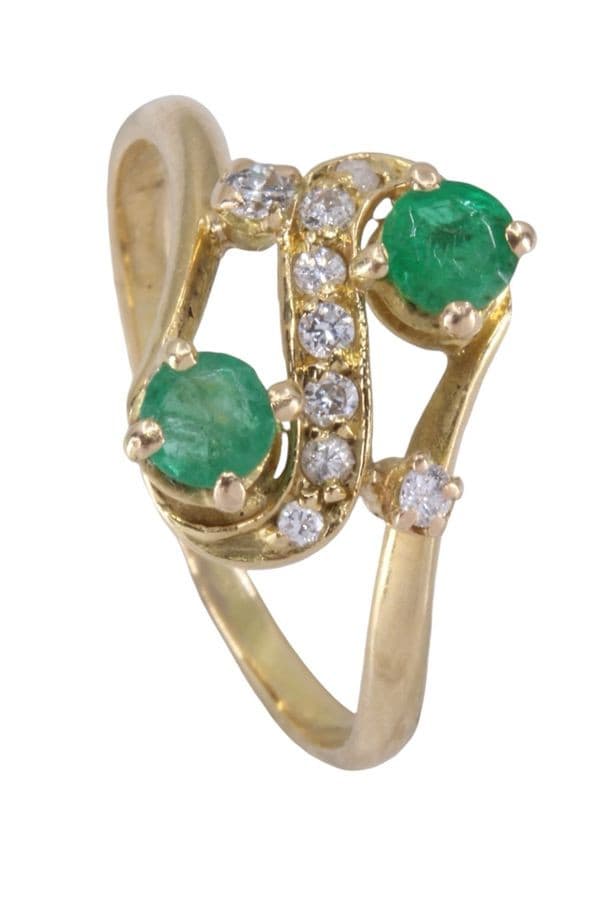 BAGUE MODERNE ÉMERAUDES ET DIAMANTS — vue 5