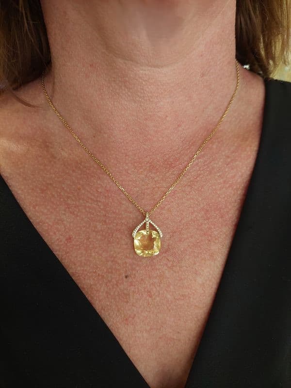 PENDENTIF POIRAY CITRINE ET DIAMANTS — vue 2