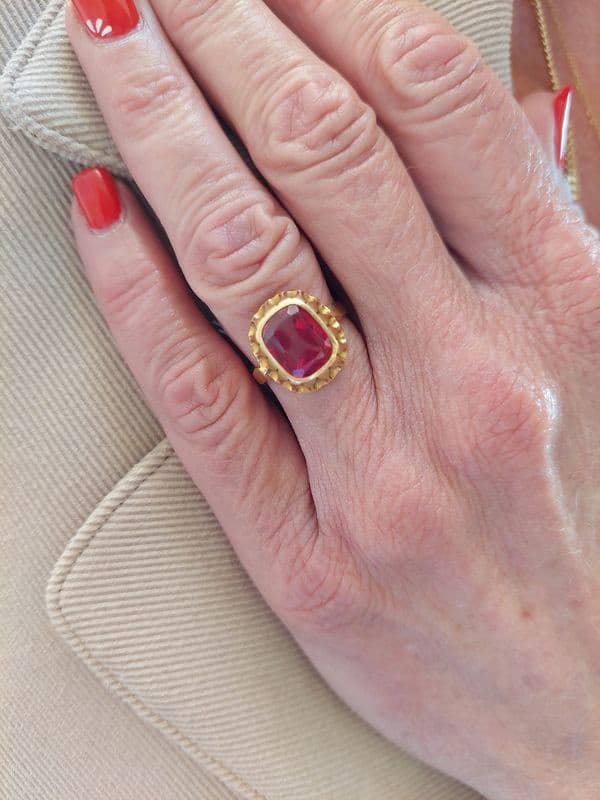 BAGUE RUBIS ANNÉES 60' — vue 2