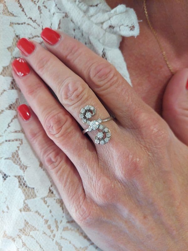 BAGUE MODERNE DIAMANTS — vue 2