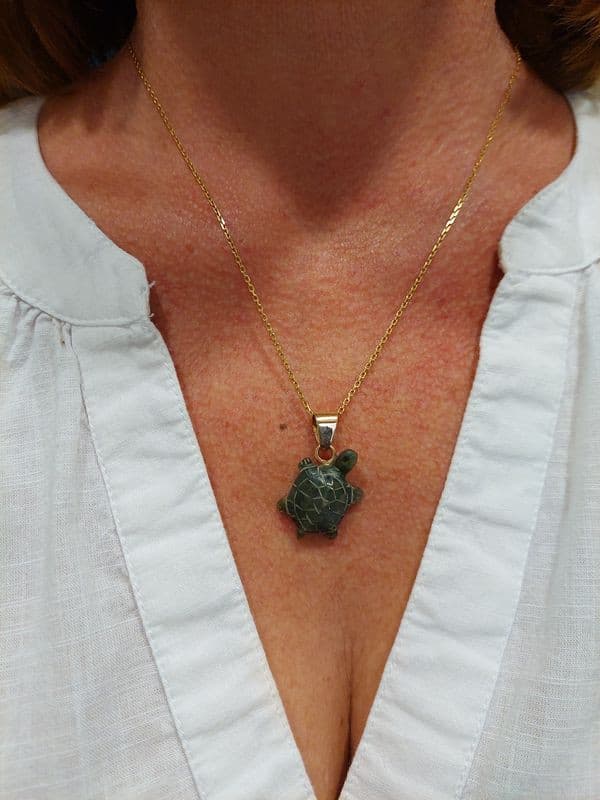 PENDENTIF TORTUE — vue 2