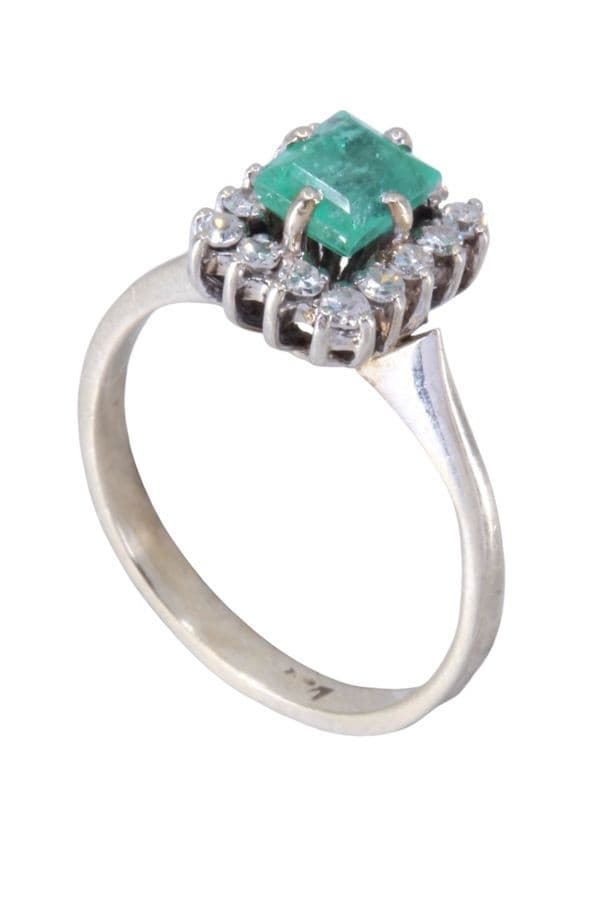 BAGUE MODERNE ÉMERAUDE ET DIAMANTS — vue 4