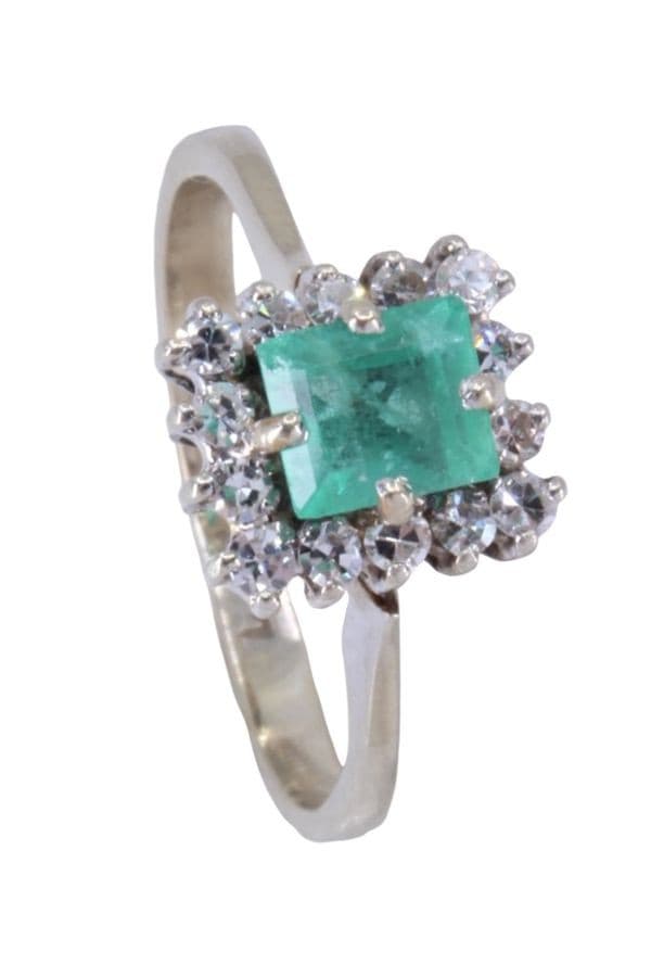 BAGUE MODERNE ÉMERAUDE ET DIAMANTS — vue 5