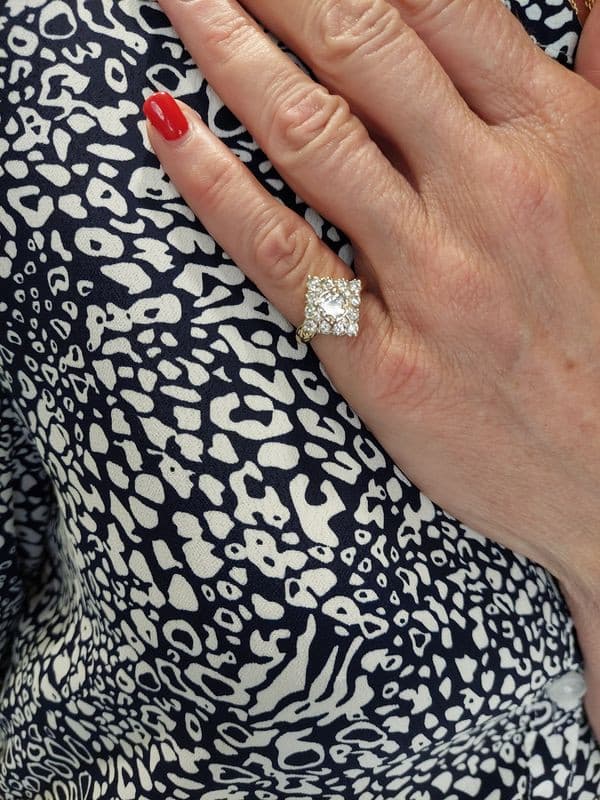 BAGUE MODERNE DIAMANTS — vue 2