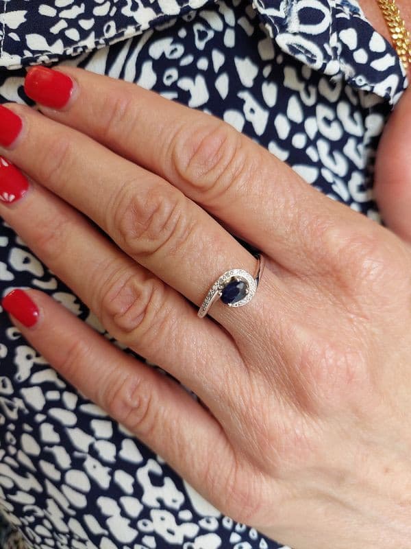 BAGUE MODERNE SAPHIR DIAMANTS — vue 2