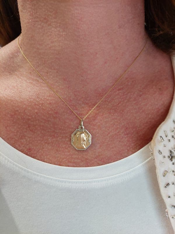 MÉDAILLE VIERGE ART-DÉCO — vue 2