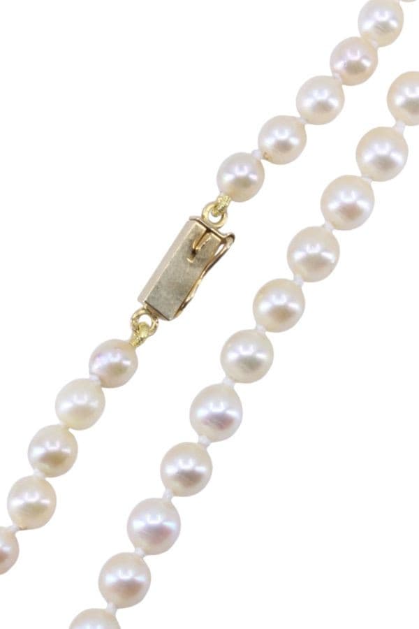 COLLIER DE PERLES — vue 3