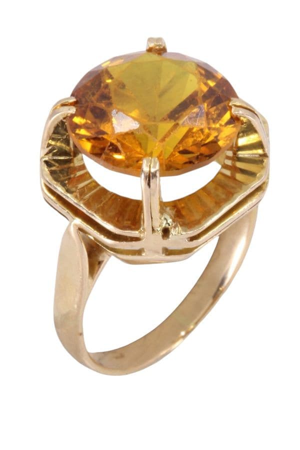 BAGUE ANCIENNE SAPHIR JAUNE — vue 3
