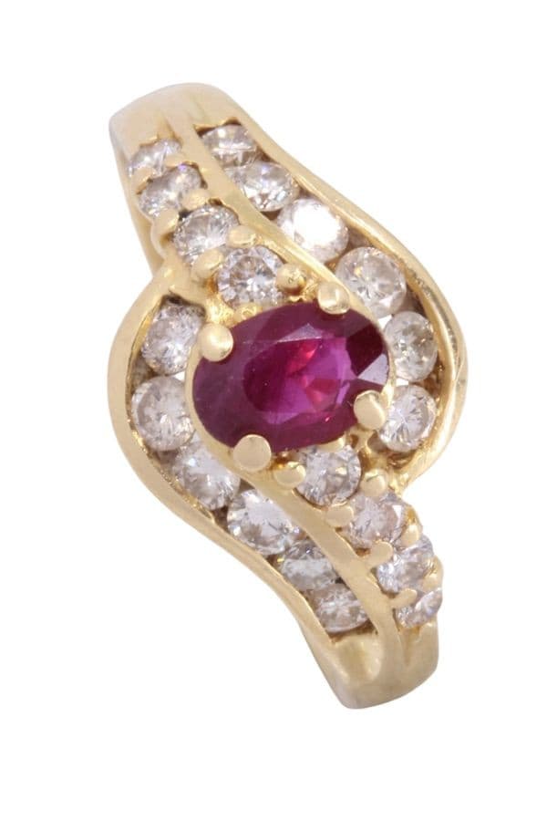 BAGUE MODERNE RUBIS ET DIAMANTS — vue 5