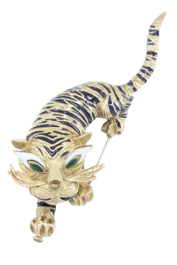 BROCHE TIGRE ÉMAIL ET ÉMERAUDES