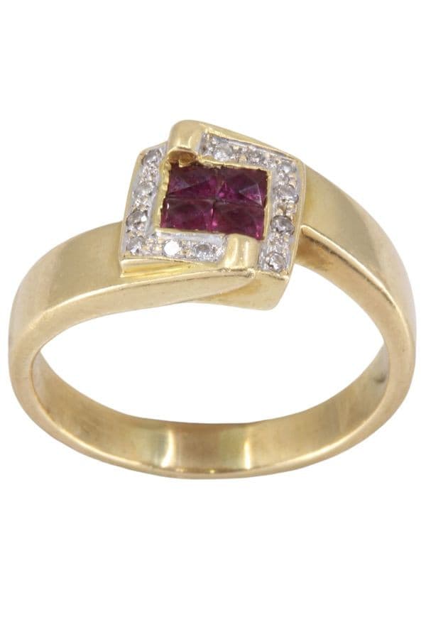 BAGUE RUBIS ET DIAMANTS